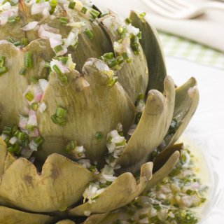 Artischocken mit Vinaigrette