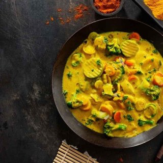 Brokkoli in Kokos-Curry-Sauce