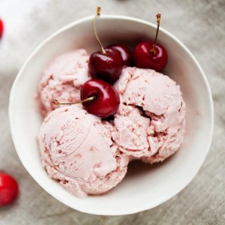 Kirsch-Joghurt-Eis
