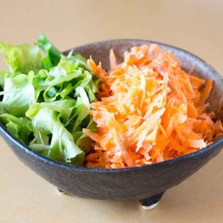 Kürbis-Möhren-Frischkäse-Salat