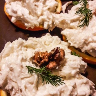 Sellerie in Preiselbeer-Sahne