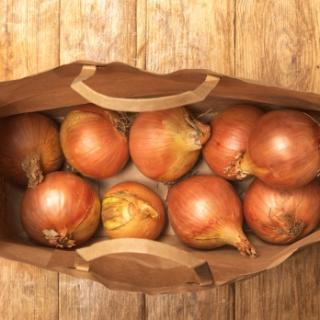 Weiße Zwiebeltüte ca. 1 kg vom Landgut