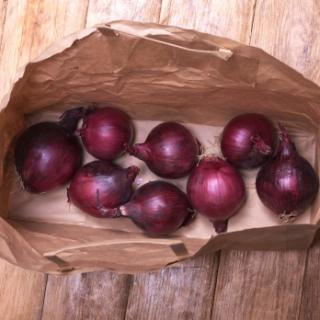 Rote Zwiebeltüte ca. 1 kg vom Landgut