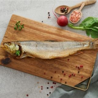 Forelle ganz geräuchert