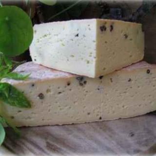 Canestrato al Pepe Pfefferkäse
