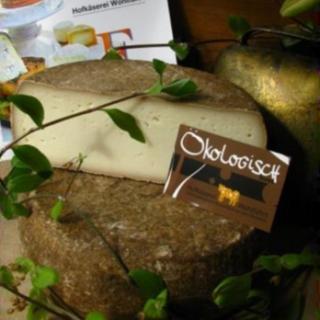 Schwarze Ziege Schnittkäse