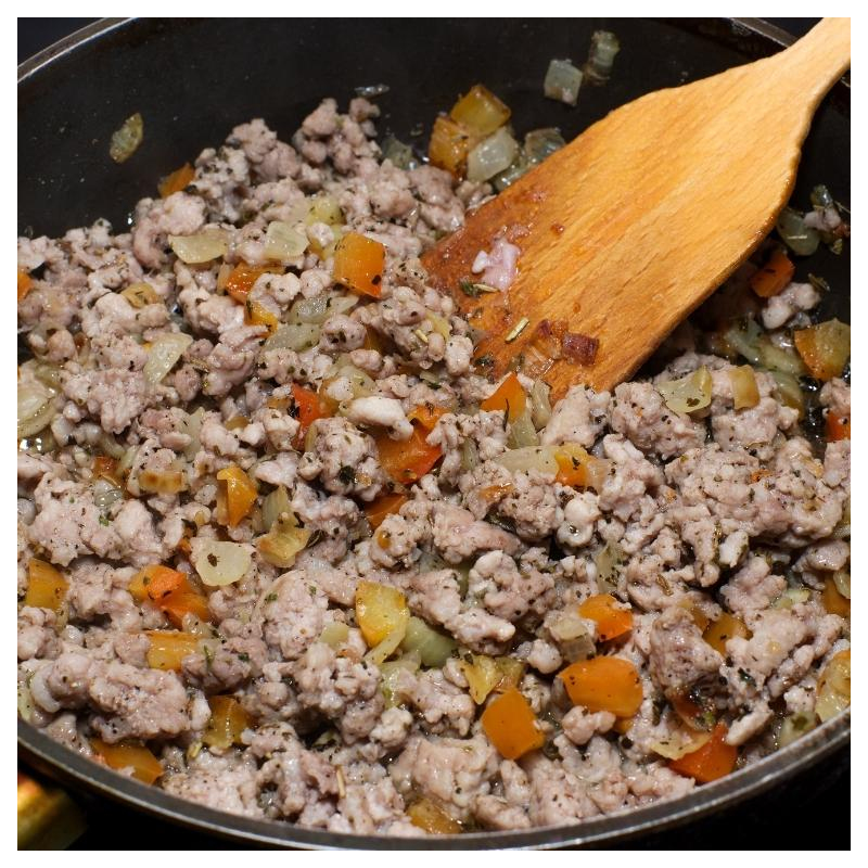 Hackpfanne mit Chicoree und Austernpilzen