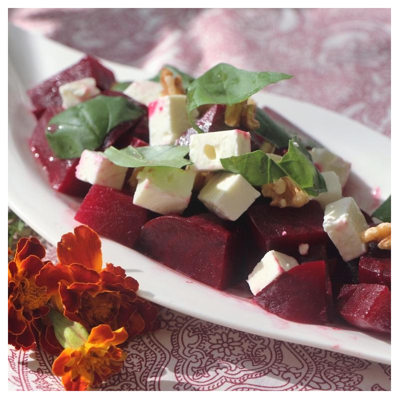 Rote Bete-Antipasto mit Schafskäse