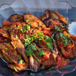 Auberginen aus der Pfanne