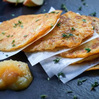 Fränkische Baggers mit selbstgemachtem Apfelmus