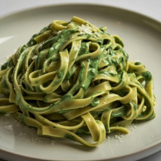 Bandnudeln mit Spinat