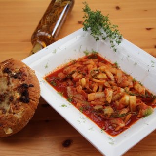 Fenchelgemüsepfanne mit Focaccia Käse-Tomate