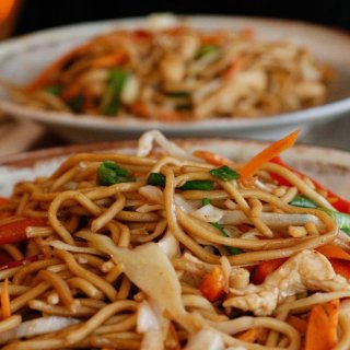 Hähnchen-Sprossen-Pfanne