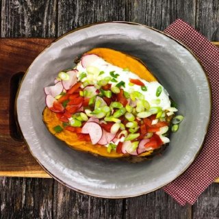 Im Ofen gebackene Süßkartoffel