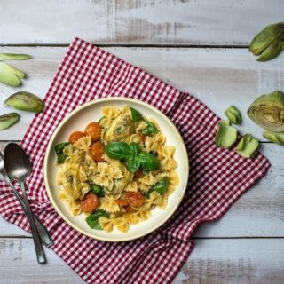 Italienische Pasta mit Artischocken
