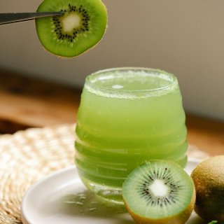 Kiwi-Bowle