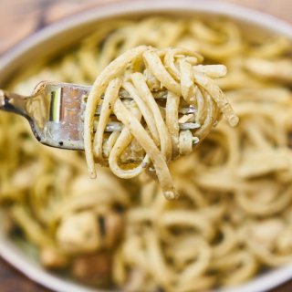 Spaghetti mit Kohlrabi-Cashew-Sauce