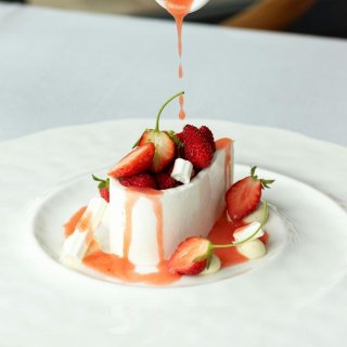 Erdbeeren im leckeren Joghurtpudding