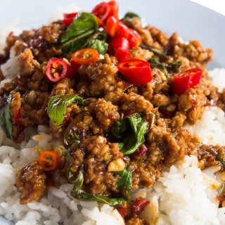 Schnittknoblauch japanisch mit Hackfleisch & Reis