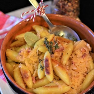 Weißkraut-Schupfnudel-Pfanne mit Pilzen