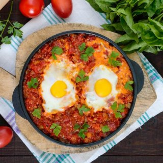 Shakshuka (Eier in Paprika-Tomatensauce)