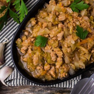 Spitzkohl-Hackfleisch-Pfanne mit Kartoffeln