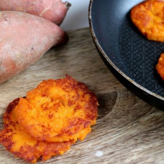 Süßkartoffelpuffer mit Mangosauce